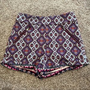 HOLLISTER Patterned High Wasted Shorts